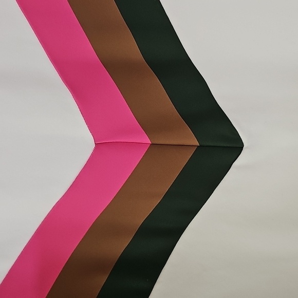 Smith & Quinn White T-Shirt with Chevron Design. Size XL. NWT - Picture 2 of 9